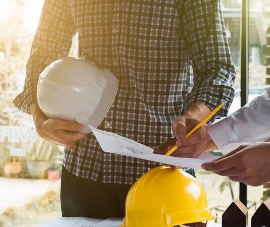 עבודות גובה בסנפלינג, חיזוק אריחים וצביעת בניין – כל מה שצריך לדעת